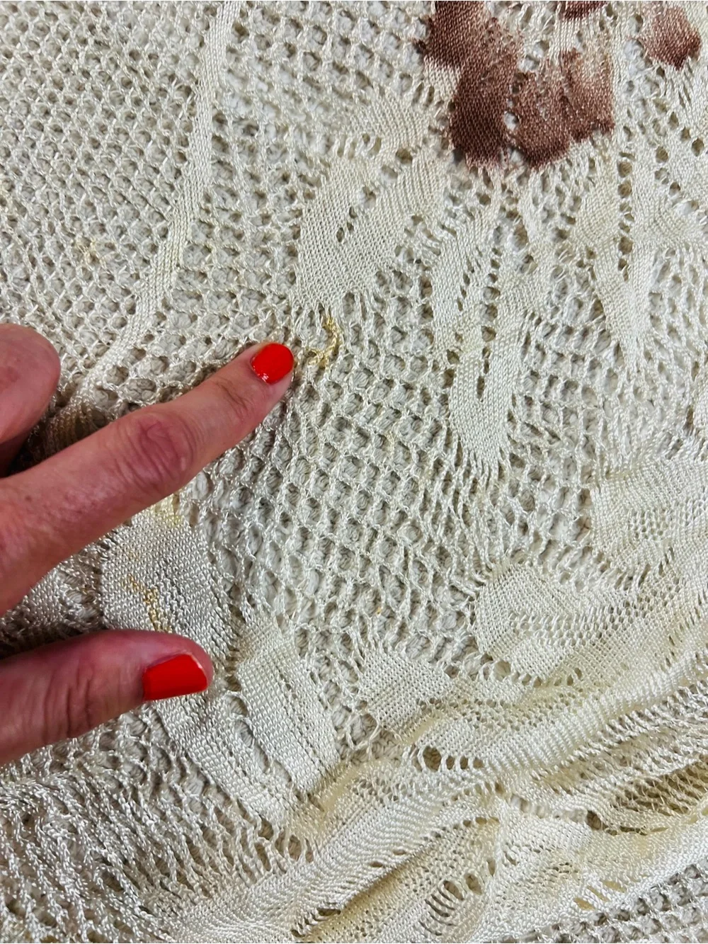 Vintage cream triangular